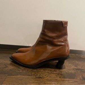 • REIKE NEN PATENT LEATHER BROWN ANKLE BOOTS • NEVER WORN!